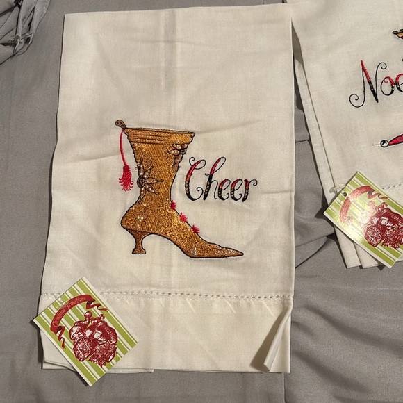 Christmas Tea Towels (4) - Picture 2 of 5